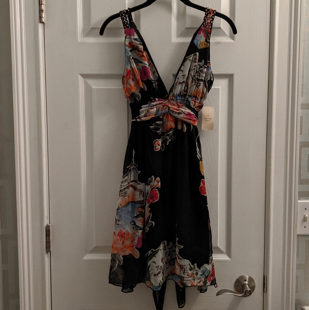 NWT Forever 21 S Black floral chiffon dress